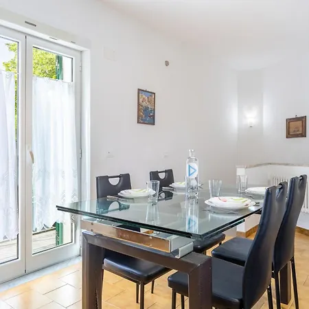 Out Finish Floris Apartment Alassio