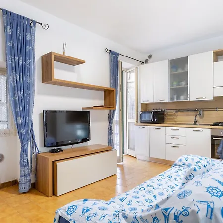 Apartment Out Finish Floris