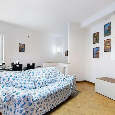 Hostdomus - Casa Floris Apartment Alassio